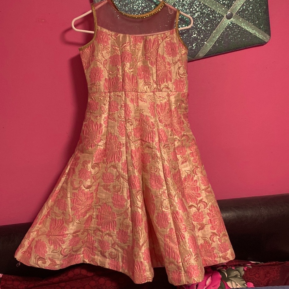 Long flowy pink dress❤️